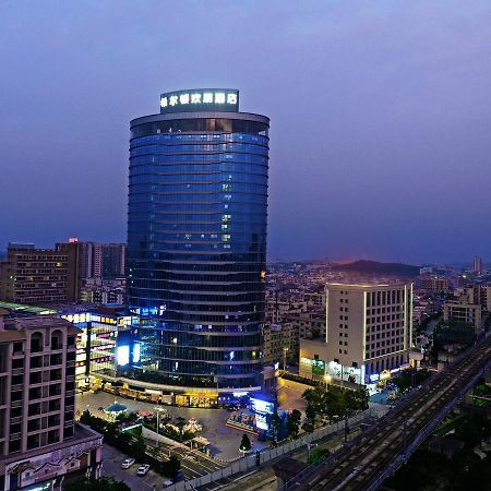 Hampton By Hilton Zhongshan Nanlang Exterior photo