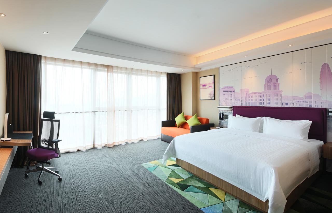 Hampton By Hilton Zhongshan Nanlang Exterior photo